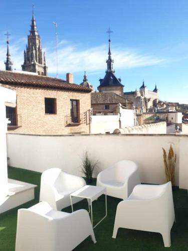 Atico En Toledo Con Terraza in Toledo, Spain