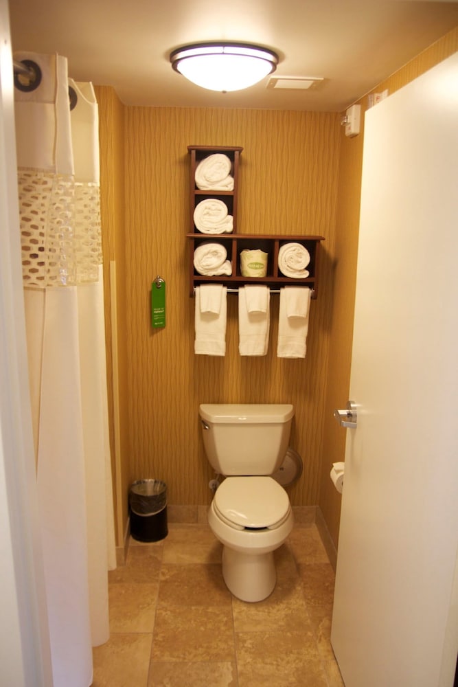 Hampton Inn & Suites Watertown - photo 62