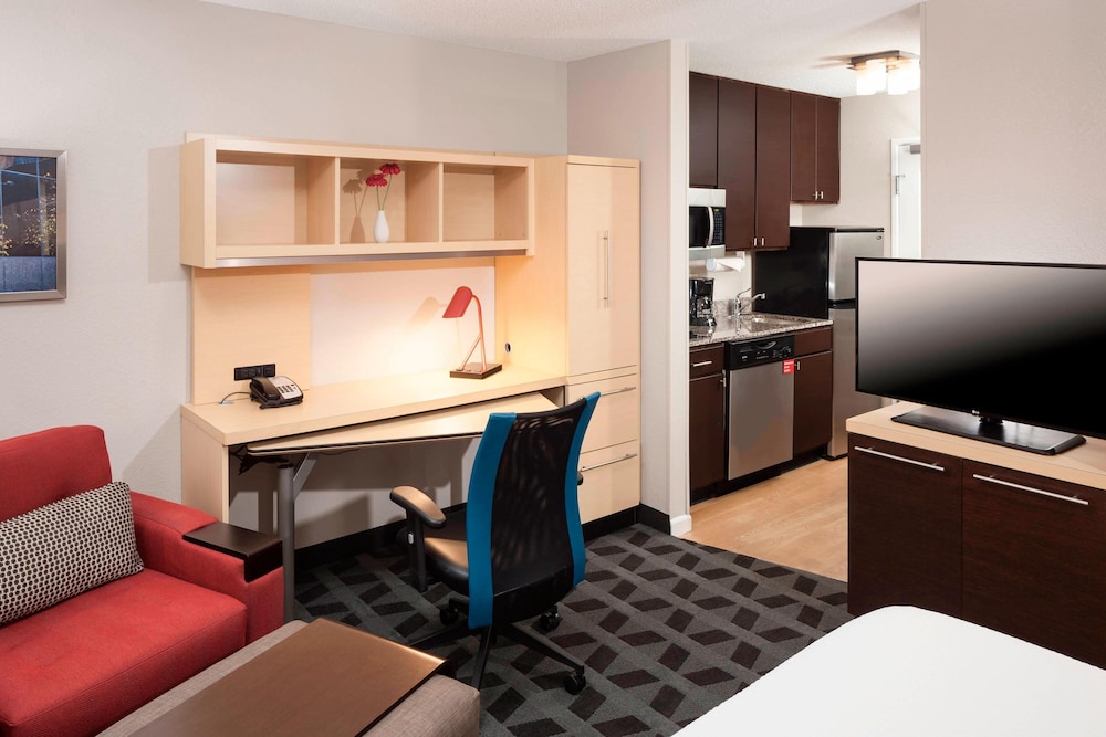 TownePlace Suites by Marriott Columbus - photo 8