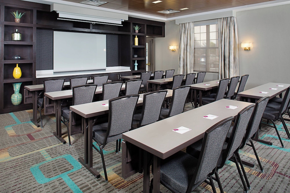Residence Inn by Marriott Gaithersburg Washingtonian Center - photo 50