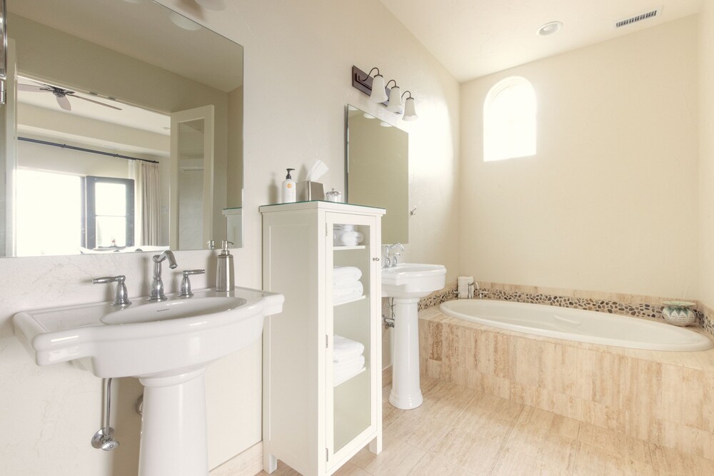 Black Walnut Inn & Vineyard - photo 12