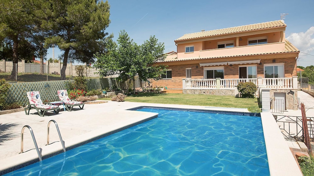House Valldemar — 4-Star Luxury Hotel in Calafell, Spain