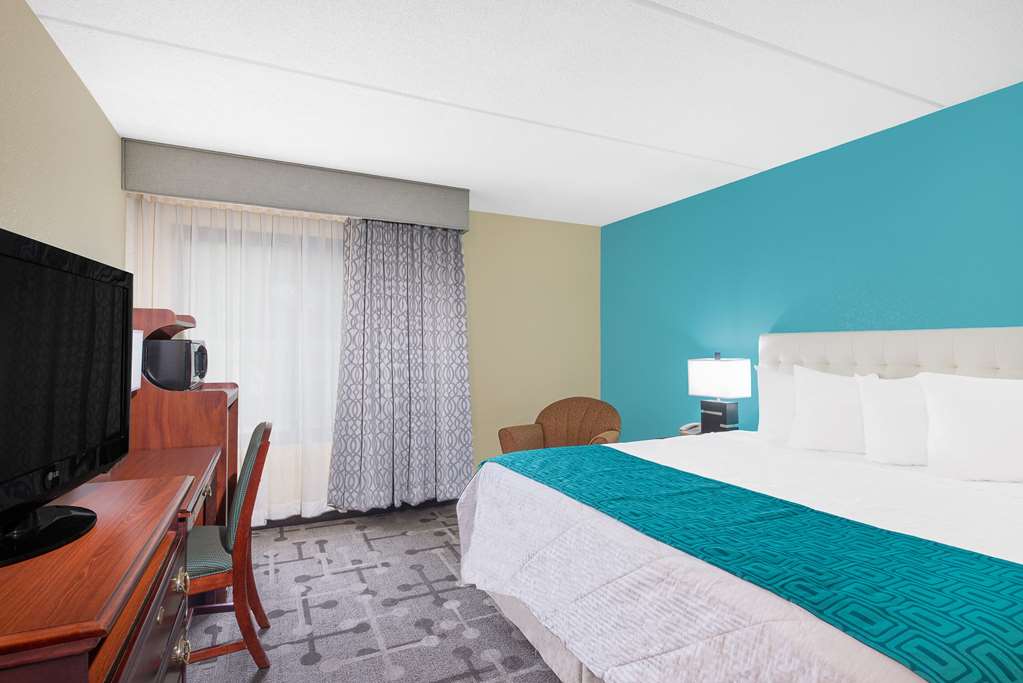 Howard Johnson by Wyndham Saugerties - photo 14