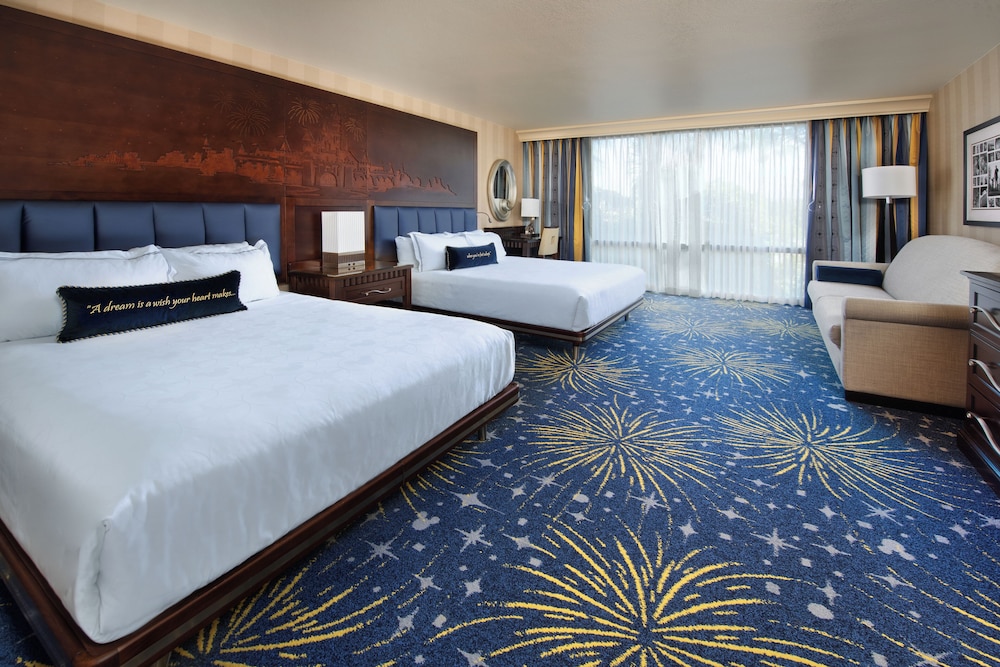 Disneyland Hotel - photo 18