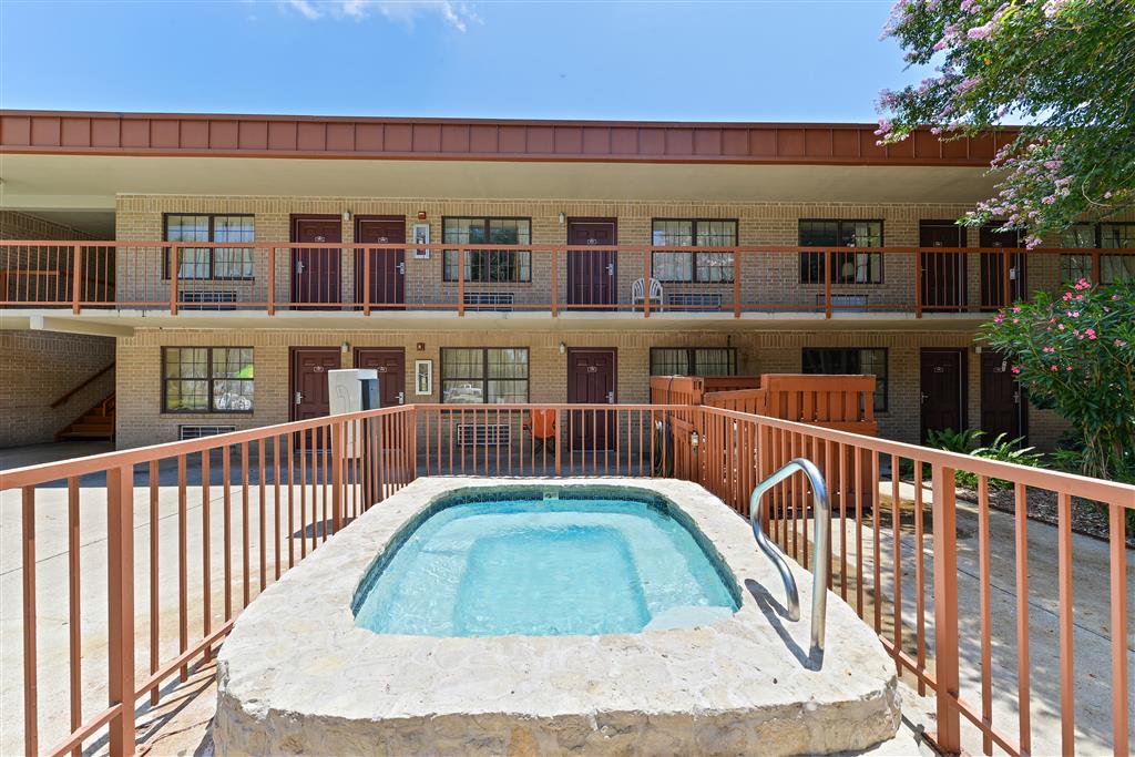 Americas Best Value Inn & Suites Victoria - photo 19
