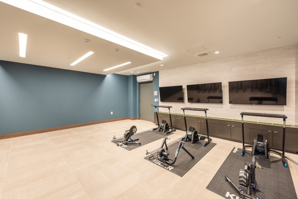 Global Luxury Suites Crystal City - photo 96