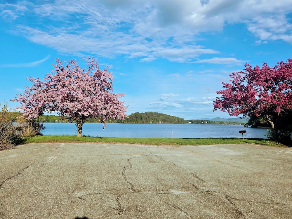 Island Pond Country Inn in Brighton, United States