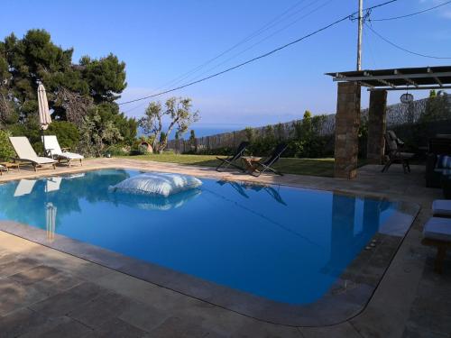 Angio Villas Lux — 4-Star Luxury Hotel in Skiathos, Greece