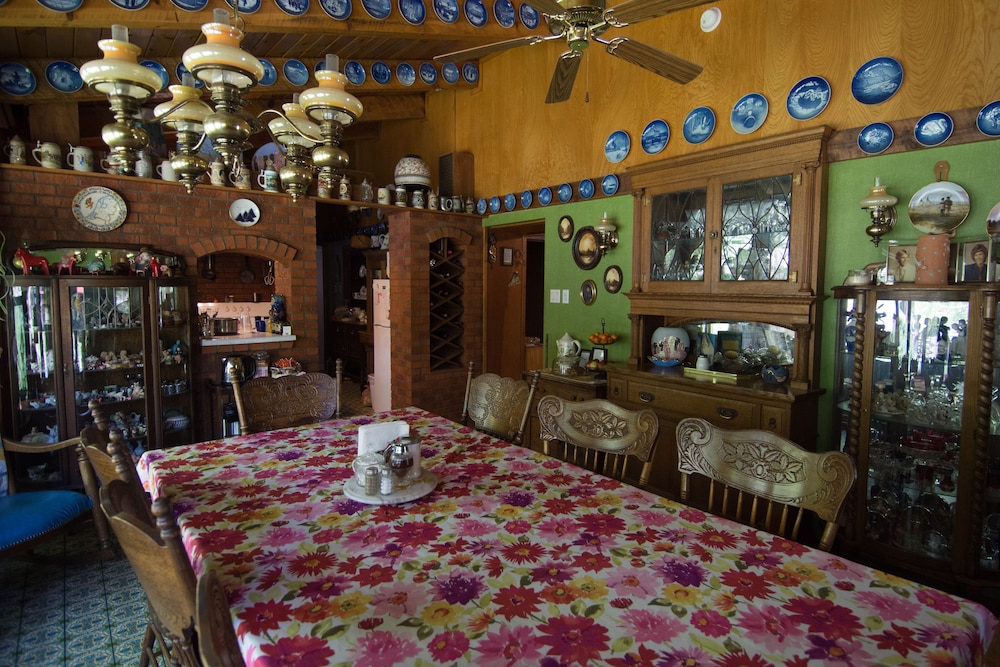 Red Horse Bed and Breakfast - photo 36