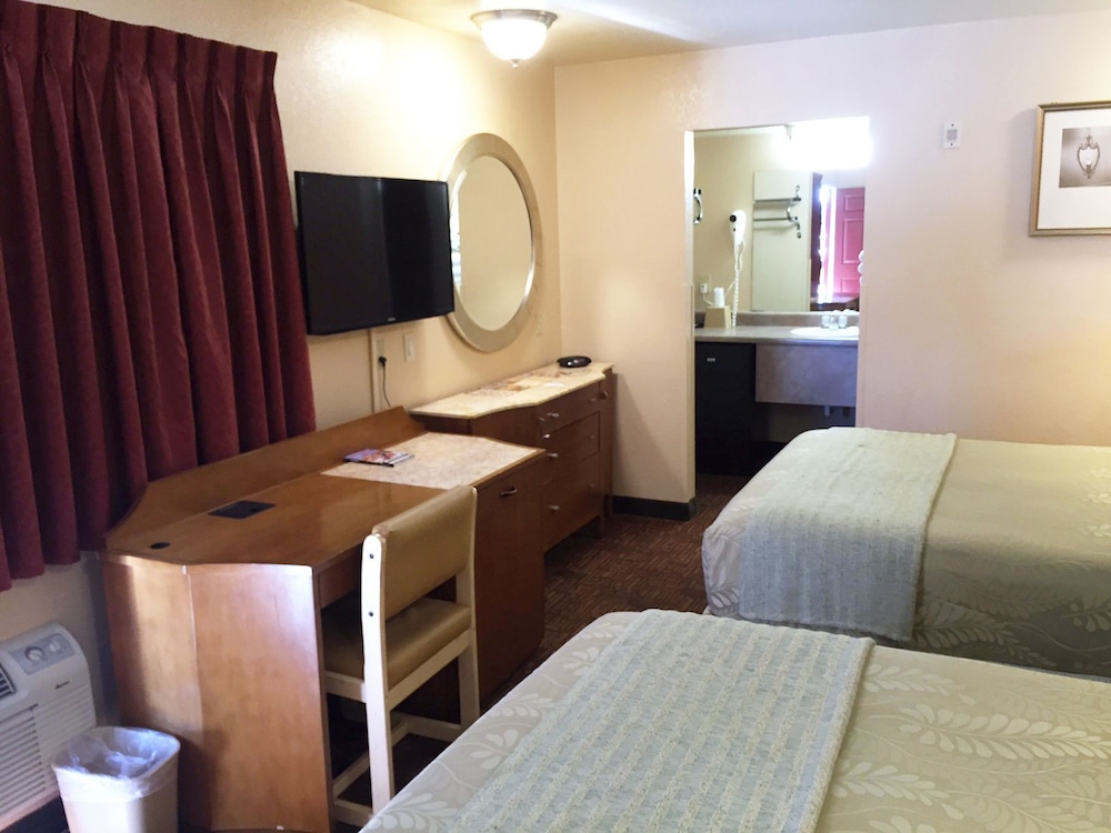 Heritage Inn La Mesa - photo 8