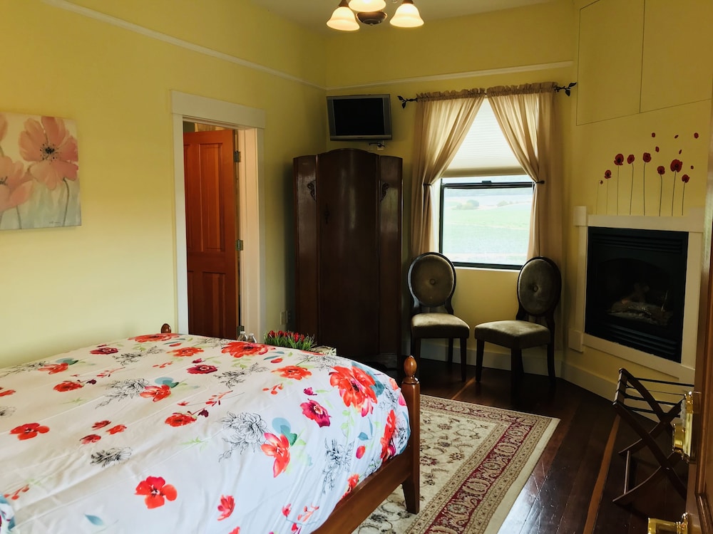 Flora Vista Inn - photo 9