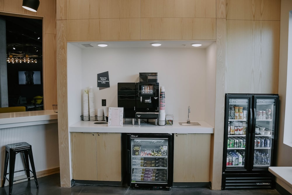 Aloft Omaha West - photo 37