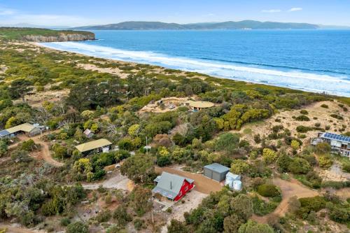 'Little Secret' Charming Clifton Beach Sanctuary — hotel in Sandford