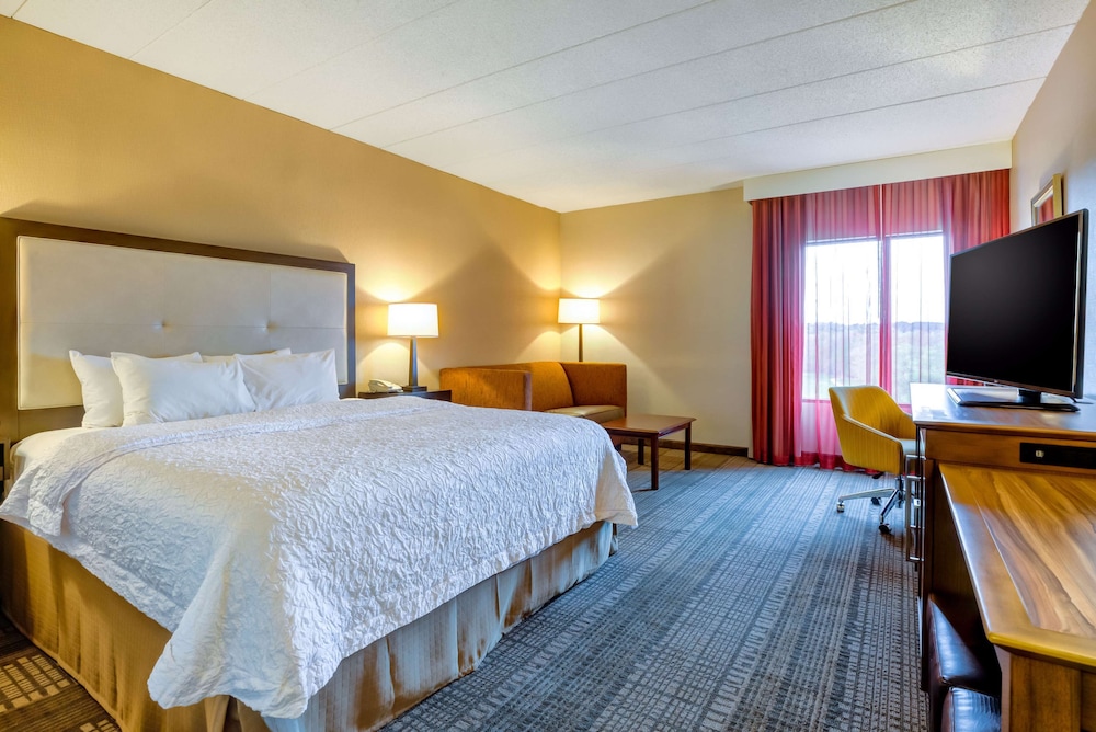 Hampton Inn Boston Norwood - photo 18