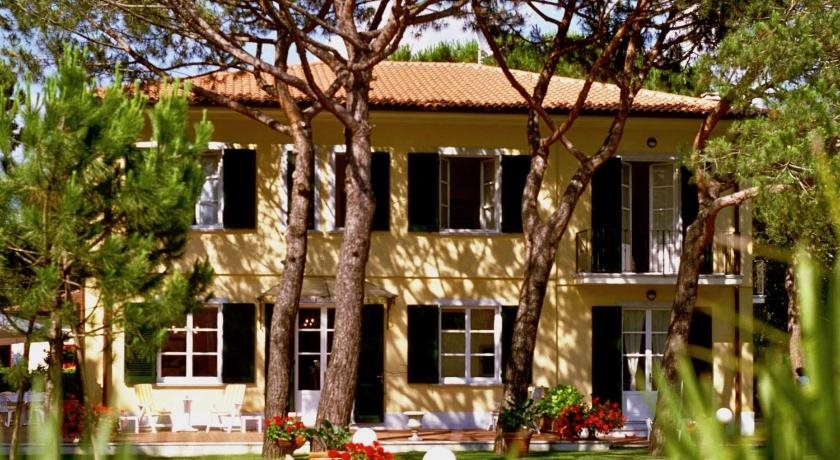 Hotel Villa Fiorisella in Marina Di Massa, Italy