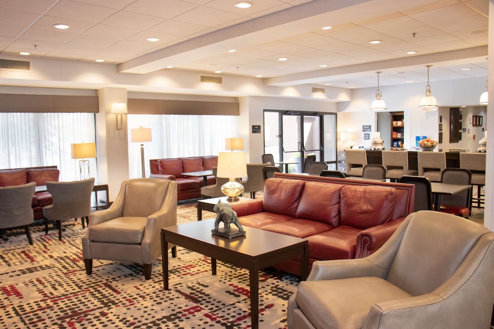 Hampton Inn Tuscaloosa University - photo 4