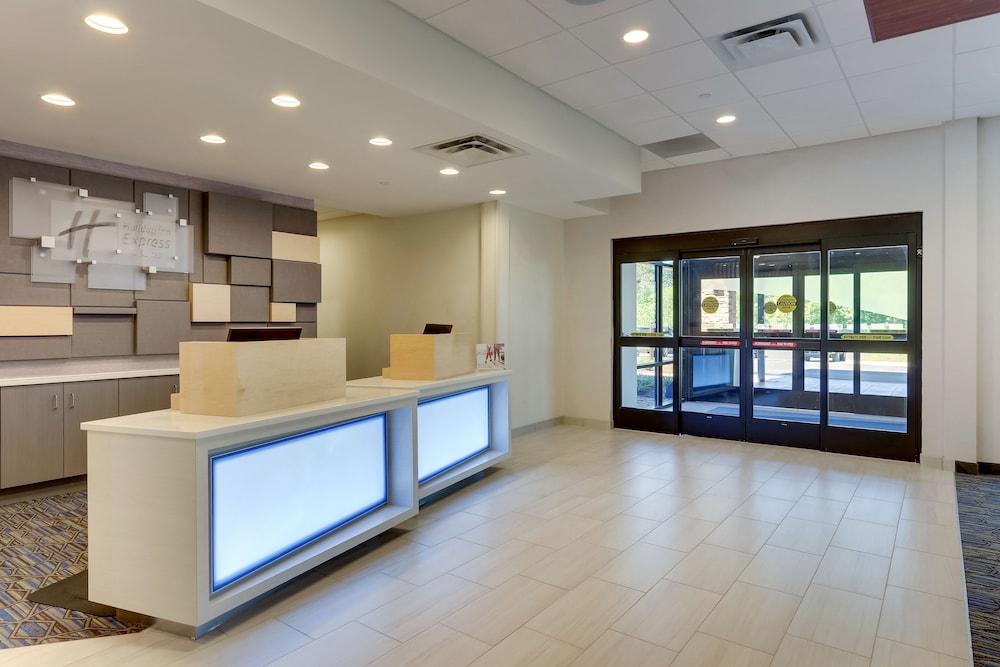 Holiday Inn Express & Suites Winston Salem Sw Clemmons by IHG - photo 3