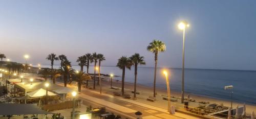 Lusitania T2 Frente Mar em Quarteira — 4-Star Luxury Hotel in Quarteira, Portugal