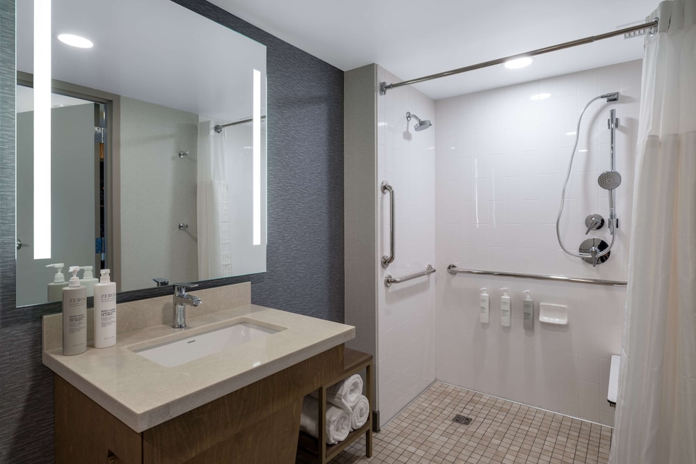 Homewood Suites by Hilton Toledo Downtown - photo 35