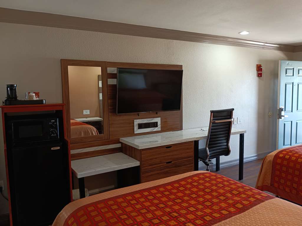 Americas Best Value Inn & Suites Alvin Houston - photo 15