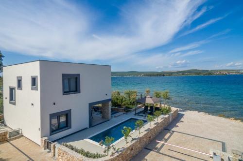 Royal House 1 — 4-Star Luxury Hotel in Pasman, Croatia