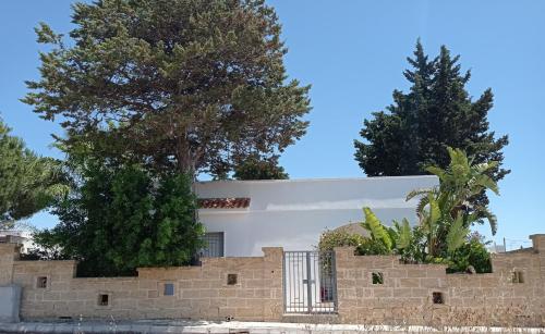 Villa Leonardo — 4-Star Luxury Hotel in Porto Cesareo, Italy