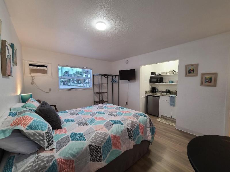 Sun Island Motel - photo 140