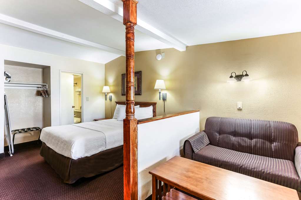 Americas Best Value Inn & Suites El Centro - photo 17