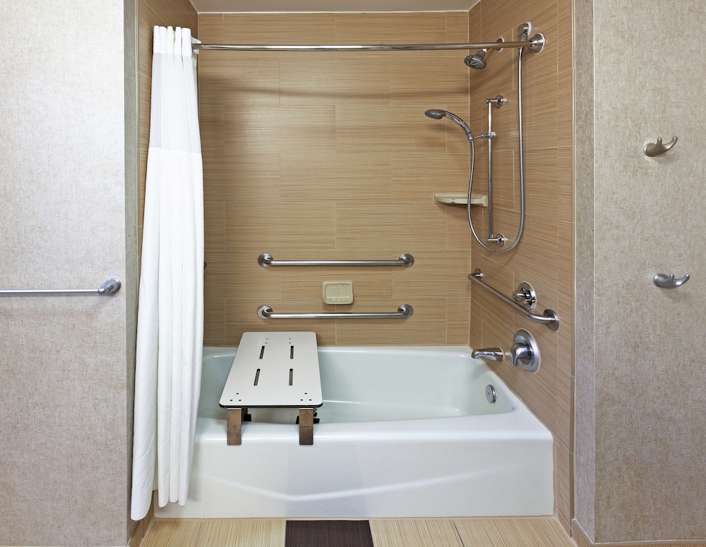 Hampton Inn & Suites Houston League City - photo 17
