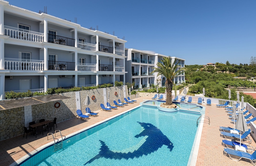 Christina Apartments — 4-Star Luxury Hotel in Zakynthos, Greece