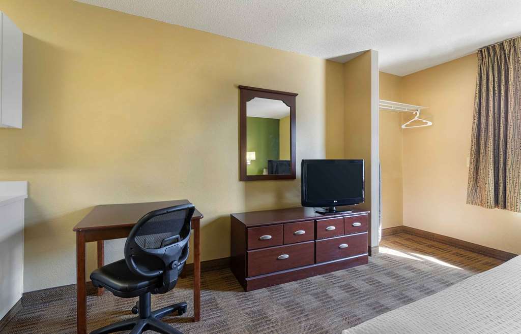 Extended Stay America Suites Savannah Midtown - photo 13