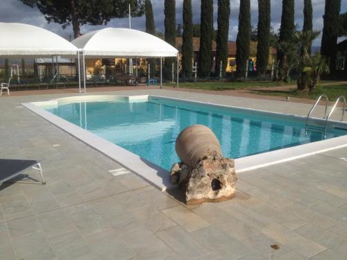Agriturismo Ali E Radici — 4-Star Luxury Hotel in Cisterna Di Latina, Italy
