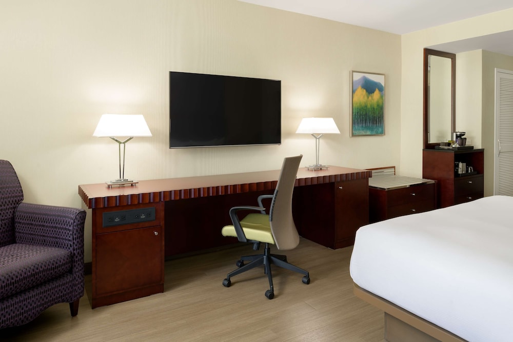Hilton Charlotte Uptown - photo 7