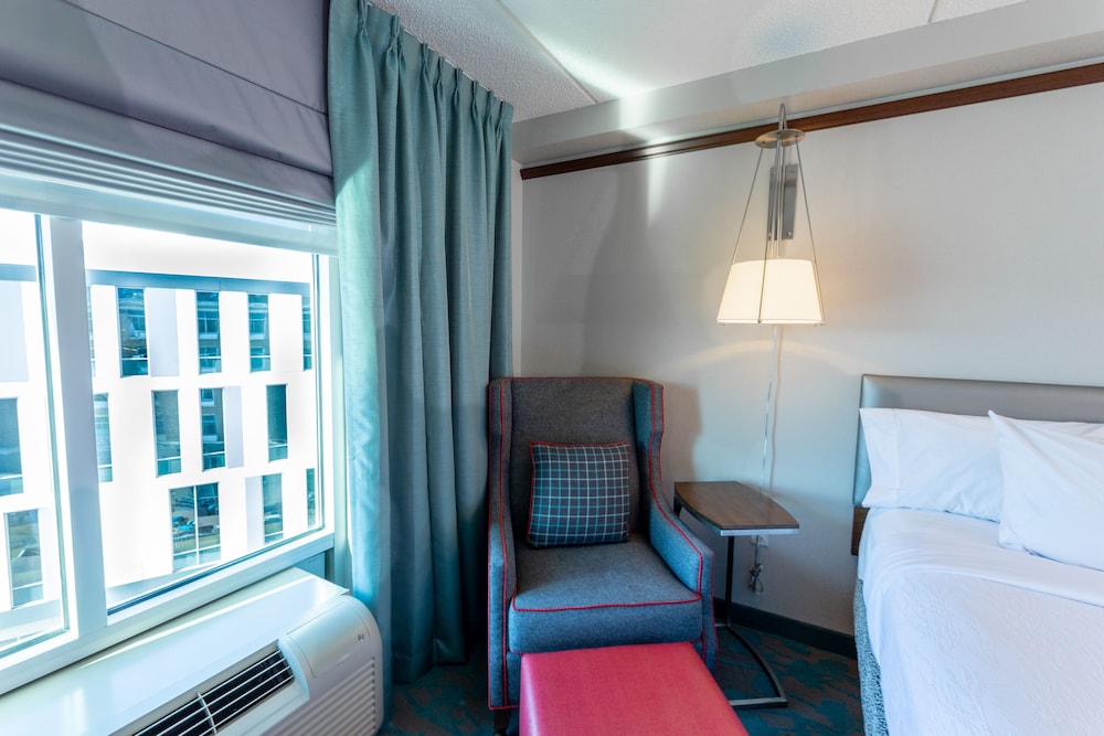 Hilton Garden Inn Asheville Downtown - photo 5