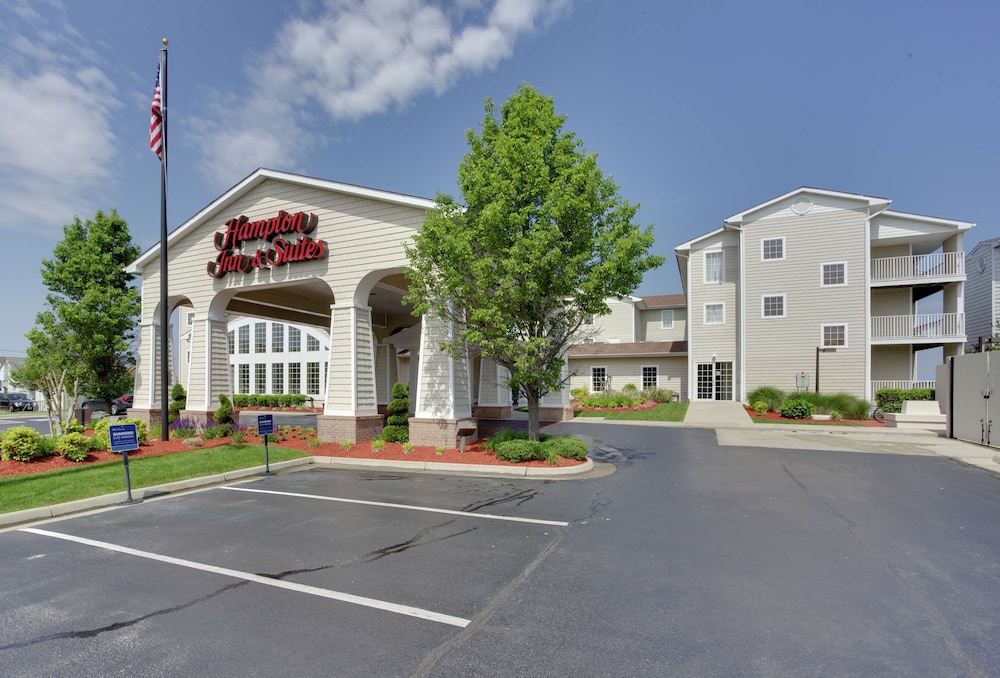 Hampton Inn & Suites Chincoteague Waterfront in Chincoteague, United States