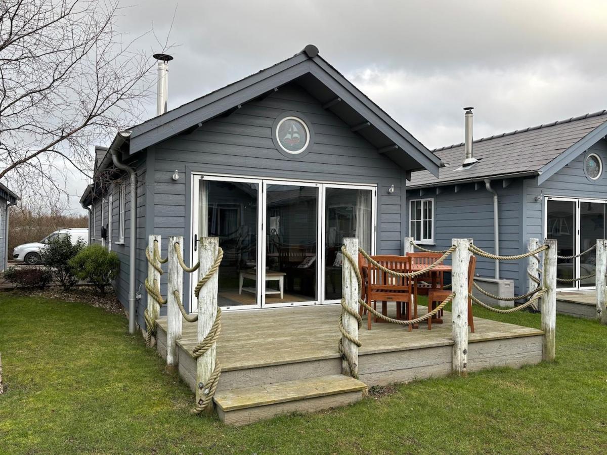 Bungalow Beaurepaire Beach House
