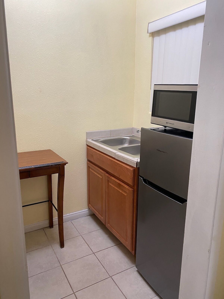 Europa Inn & Suites - photo 22