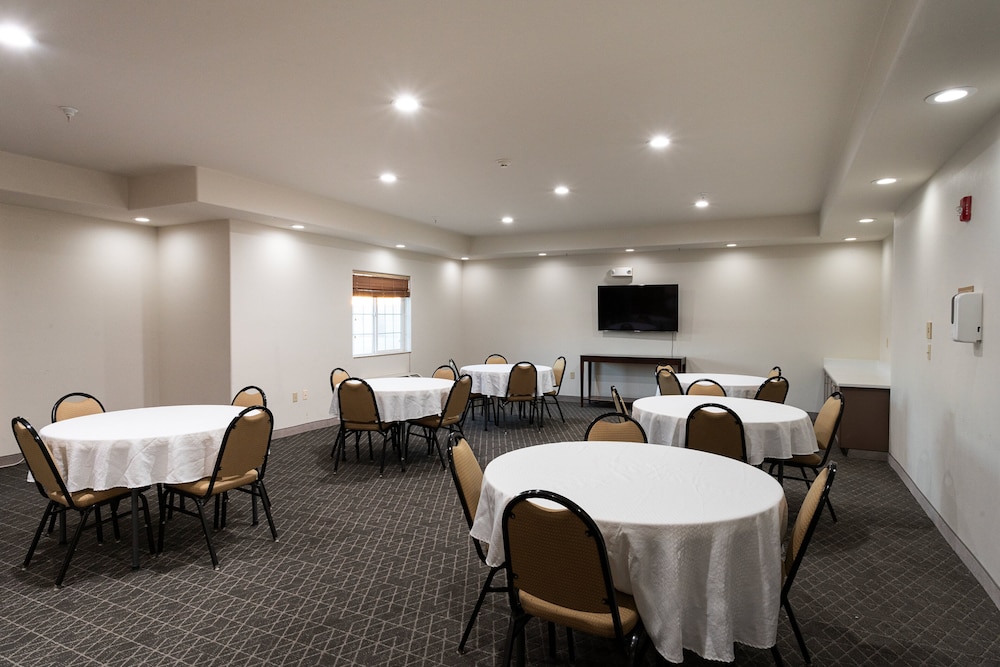 Candlewood Suites Roswell New Mexico by IHG - photo 22