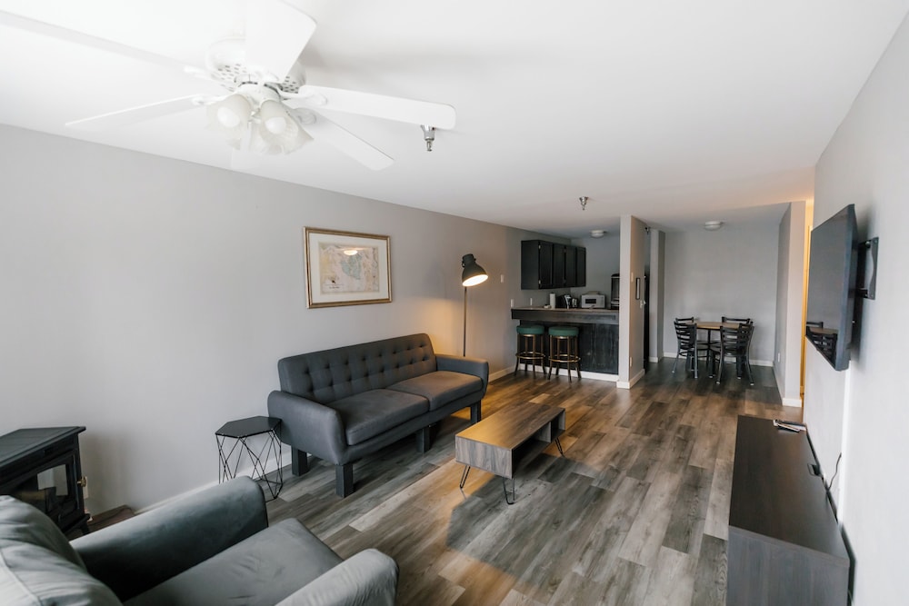 Friday Harbor Suites - photo 17