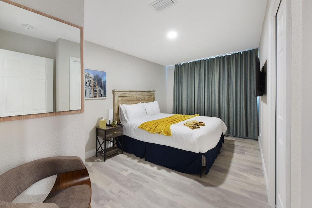 Palm Cove Motel - photo 14