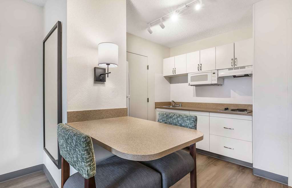 Extended Stay America Suites DC Alexandria Eisenhower Ave - photo 35