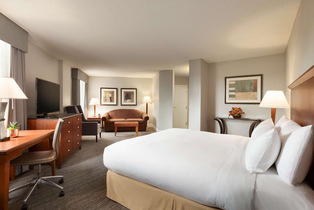 DoubleTree by Hilton Minneapolis Park Place - photo 20