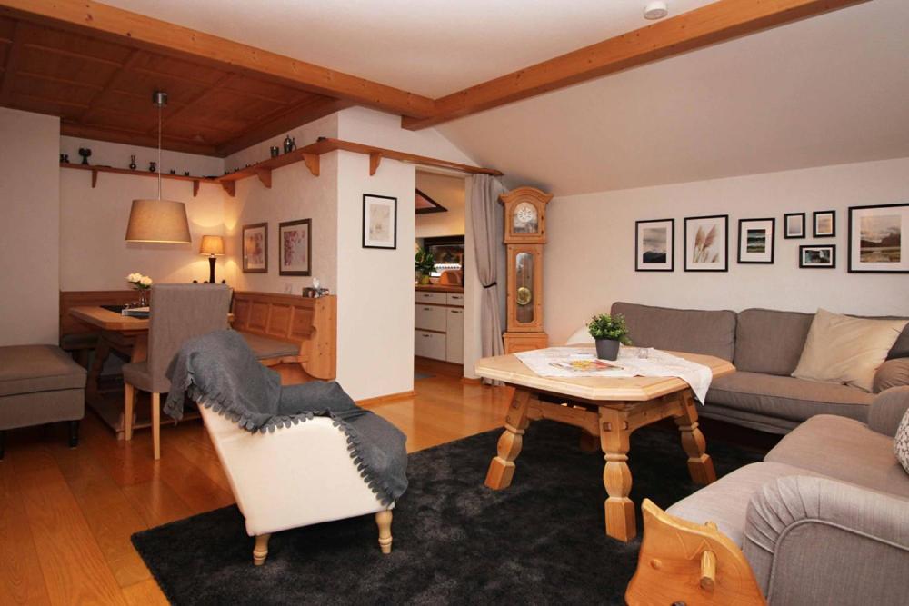 Ferienwohnung Allgautraum Mit Bergblick in Ruhiger Lage Von Burgberg — 4-Star Luxury Hotel in Burgberg, Germany