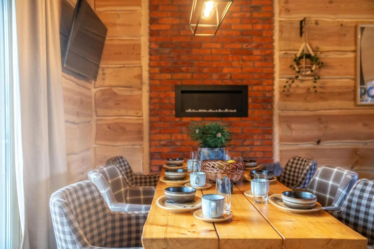 Domki Zajazd Furmanski Zakopane Bezpłatnie Sauna Dla Kazdego Domku Prywatne Jacuzzi W Dwoch Domkach in Zakopane, Poland