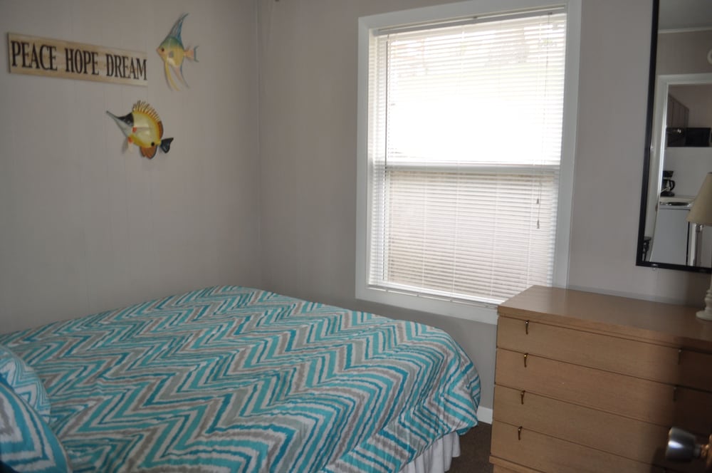 Lake Breeze Resort - photo 15