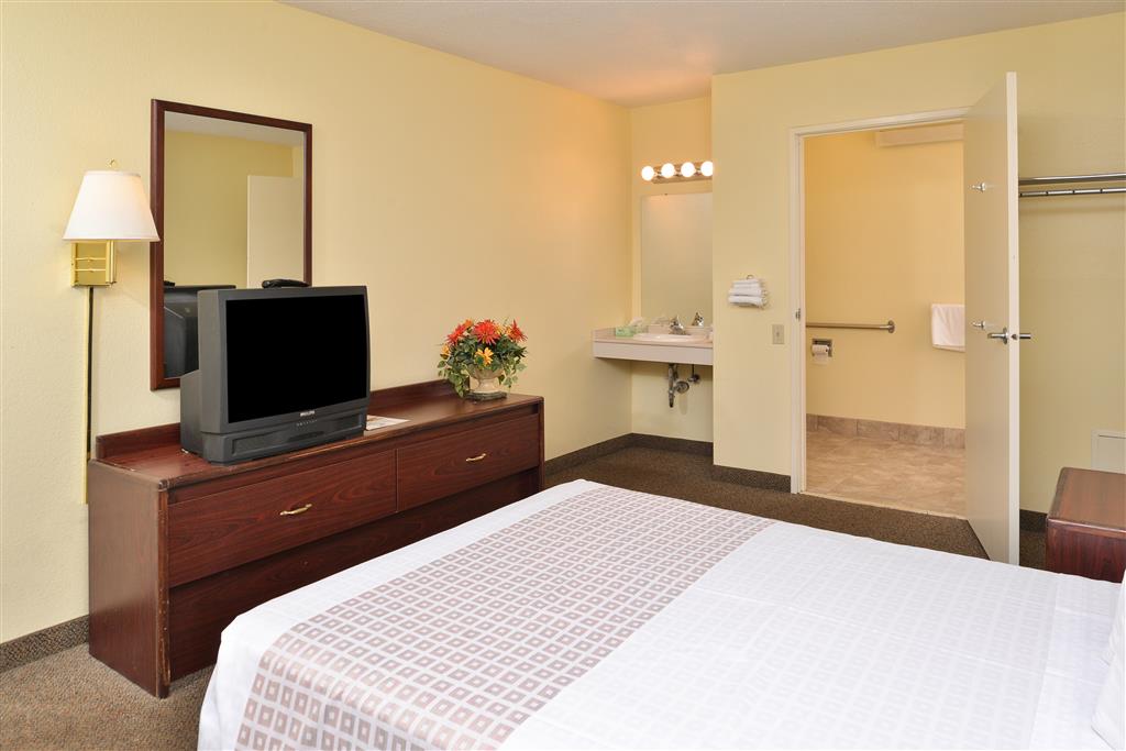 Americas Best Value Inn Pittsburgh Airport - photo 15