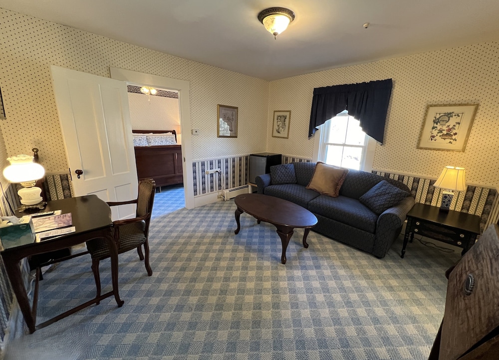 Echo Lake Inn - photo 7