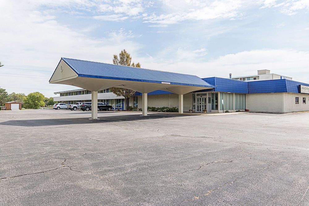Motel 6 Pekin IL - photo 13