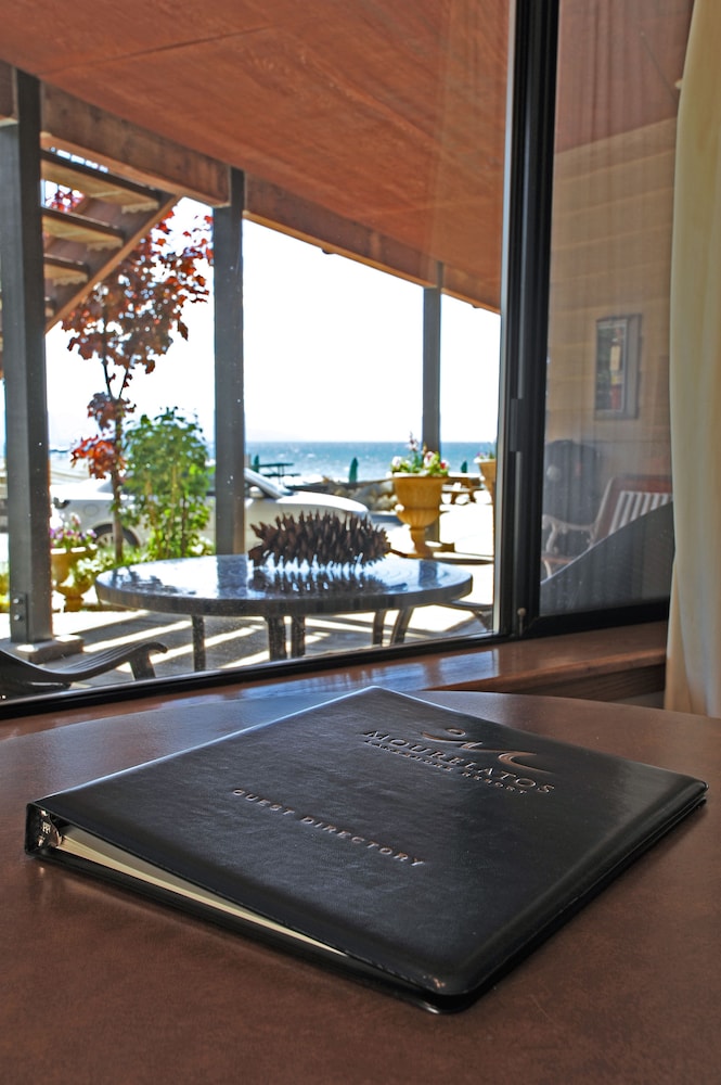 Mourelatos Lakeshore Resort - photo 20