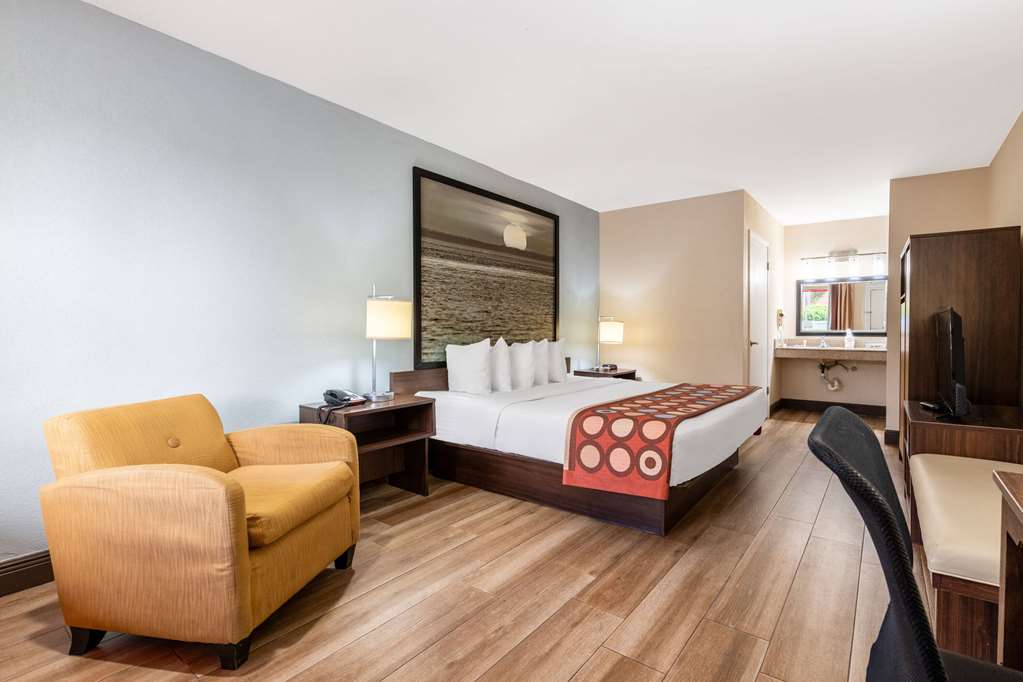 Super 8 by Wyndham Florida City Gateway to Keys Everglades - photo 27